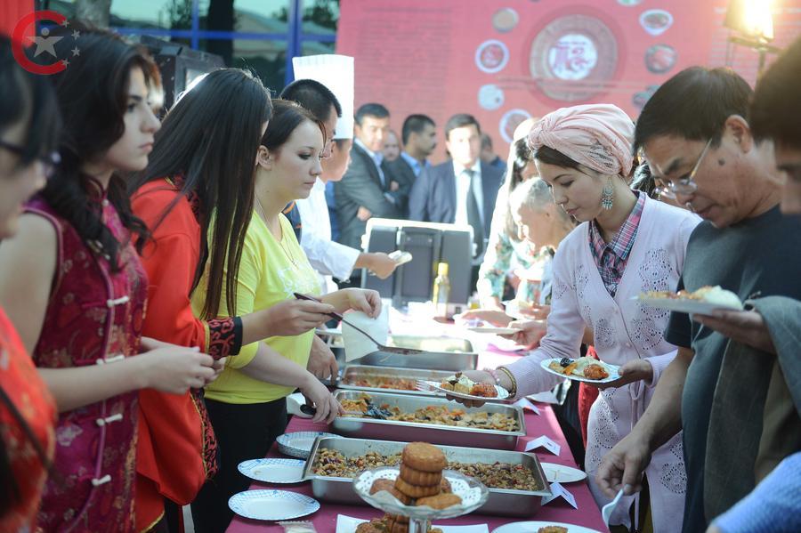 مظاهر الاحتفال بمهرجان الطعام البارد في الدول المختلفة